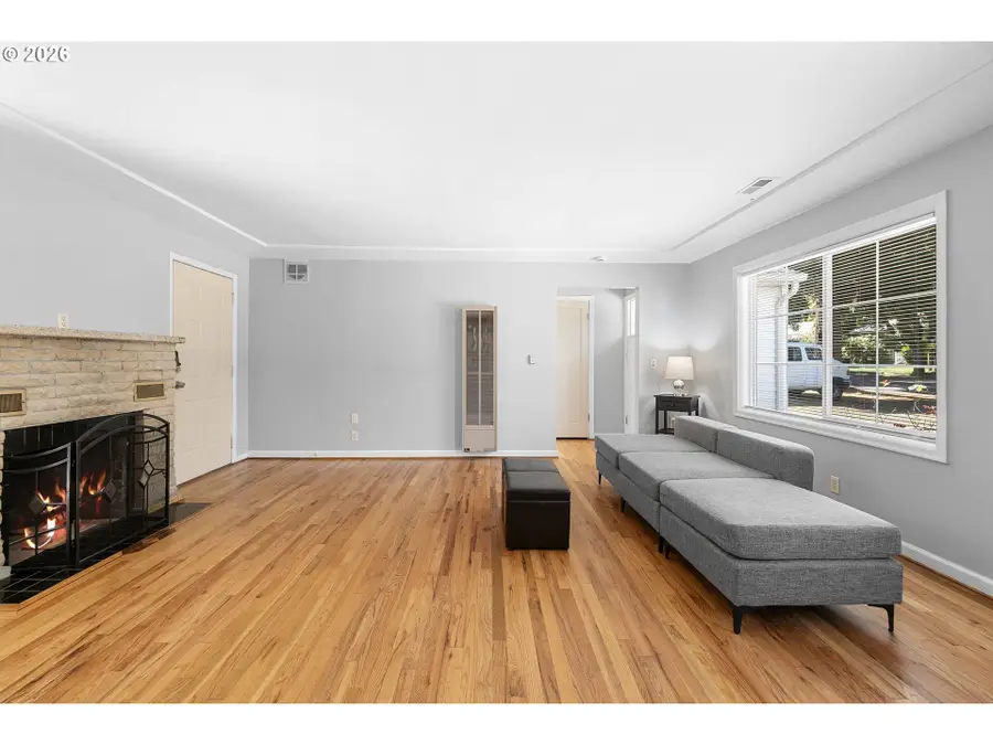8506 SE Mill St, Portland, OR 97216 - #2