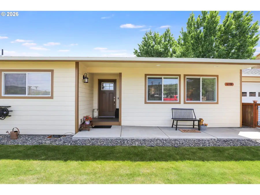 1014 Myrtle St, The Dalles, OR 97058 - #2