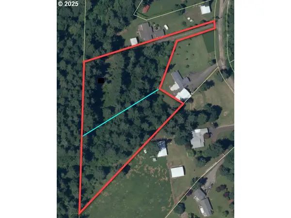 29254 SE Hillyard Dr, Boring, OR 97009