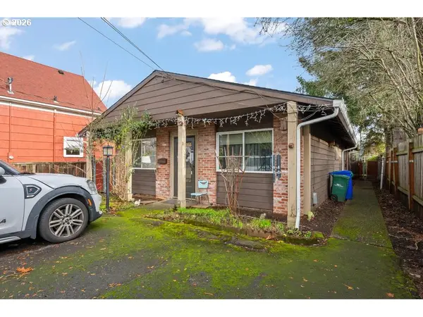 132 NE 78th Ave Ne, Portland, OR 97213