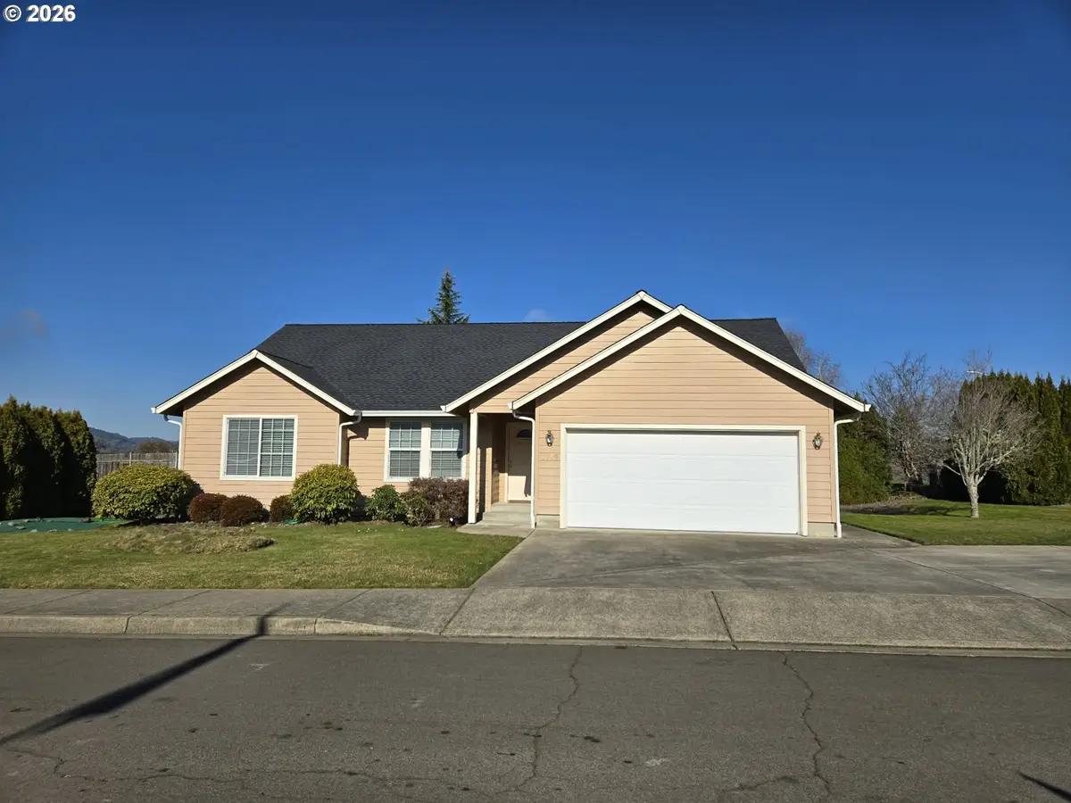 2719 Golfview Ave, Sutherlin, OR 97479 - Image #1