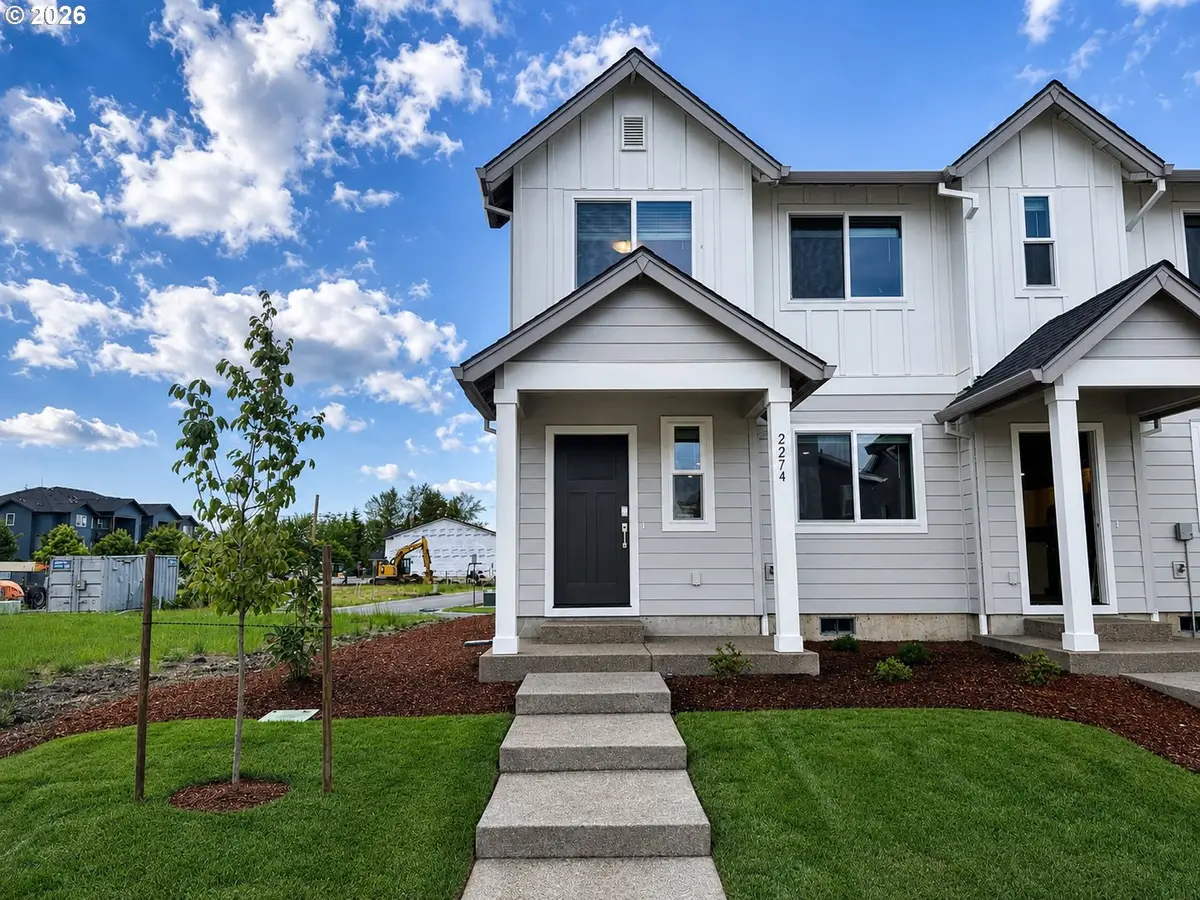 2274 Sawtelle Dr, Woodburn, OR 97071 - #1