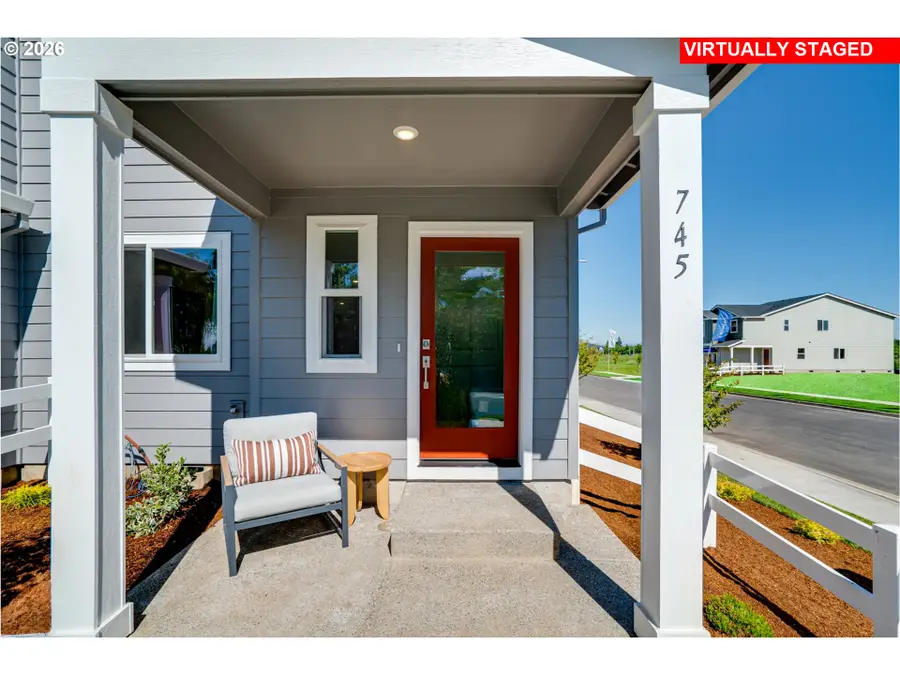 2274 Sawtelle Dr, Woodburn, OR 97071 - #3