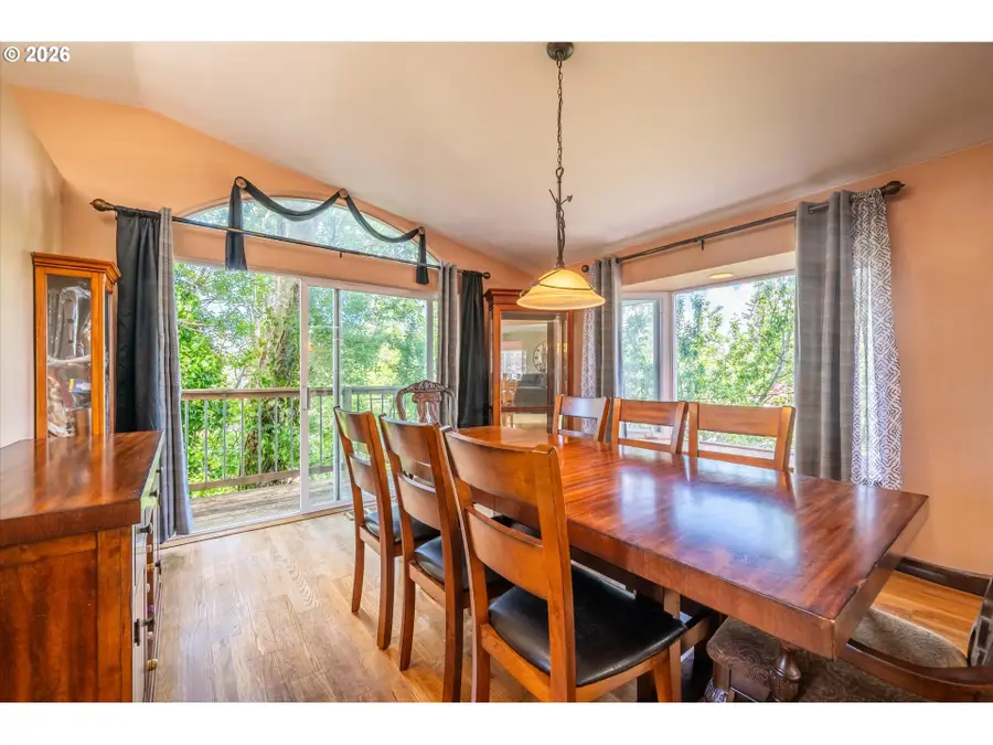 1750 Lincoln Rd, Coos Bay, OR 97420 - #2