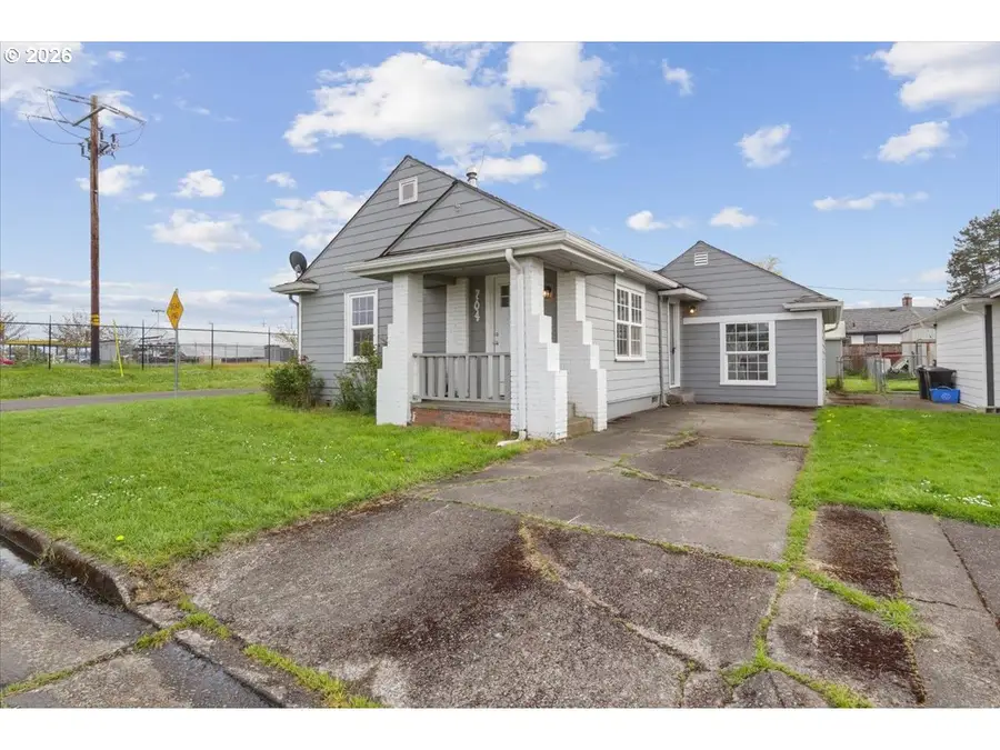 704 16th Ave Sw, Albany, OR 97321 - #2