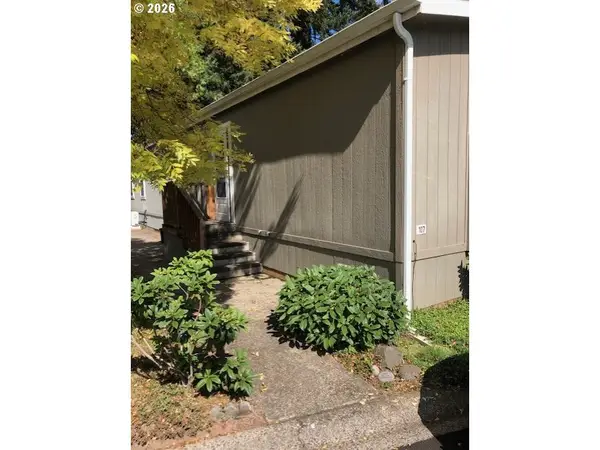 1475 Green Acres Rd #107, Eugene, OR 97408