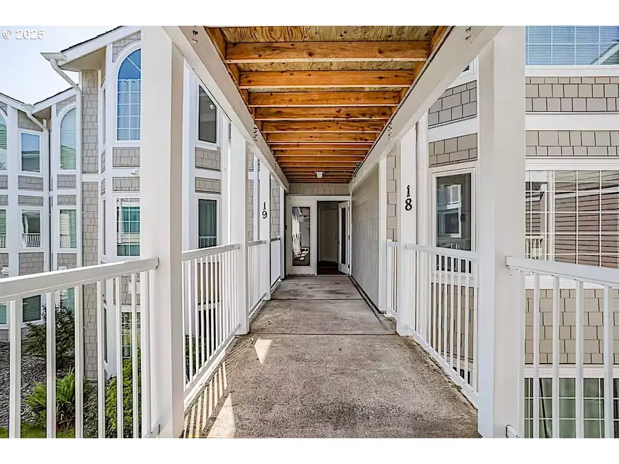 1123 N Highway 101 #18, Depoe Bay, OR 97341 - Image #3