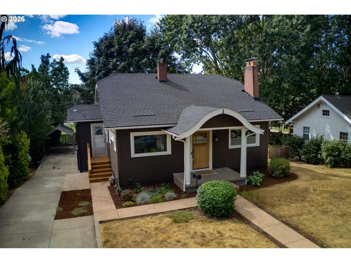 2406 SW Troy St, Portland, OR 97219 - #1