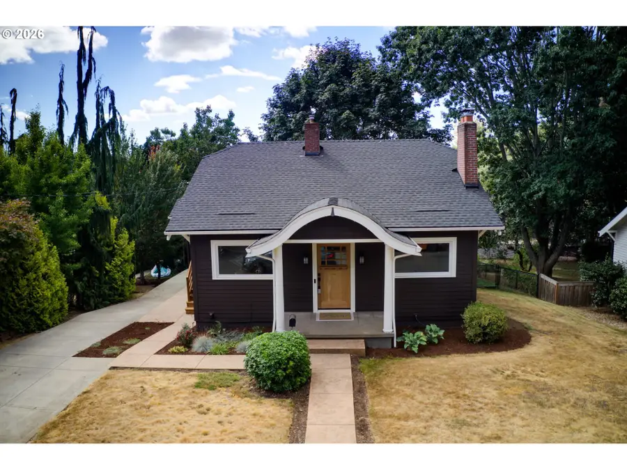2406 SW Troy St, Portland, OR 97219 - #2