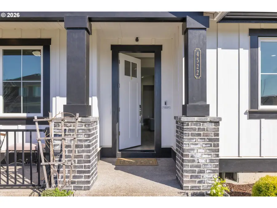 4522 SE 63rd Ave, Hillsboro, OR 97123 - #3