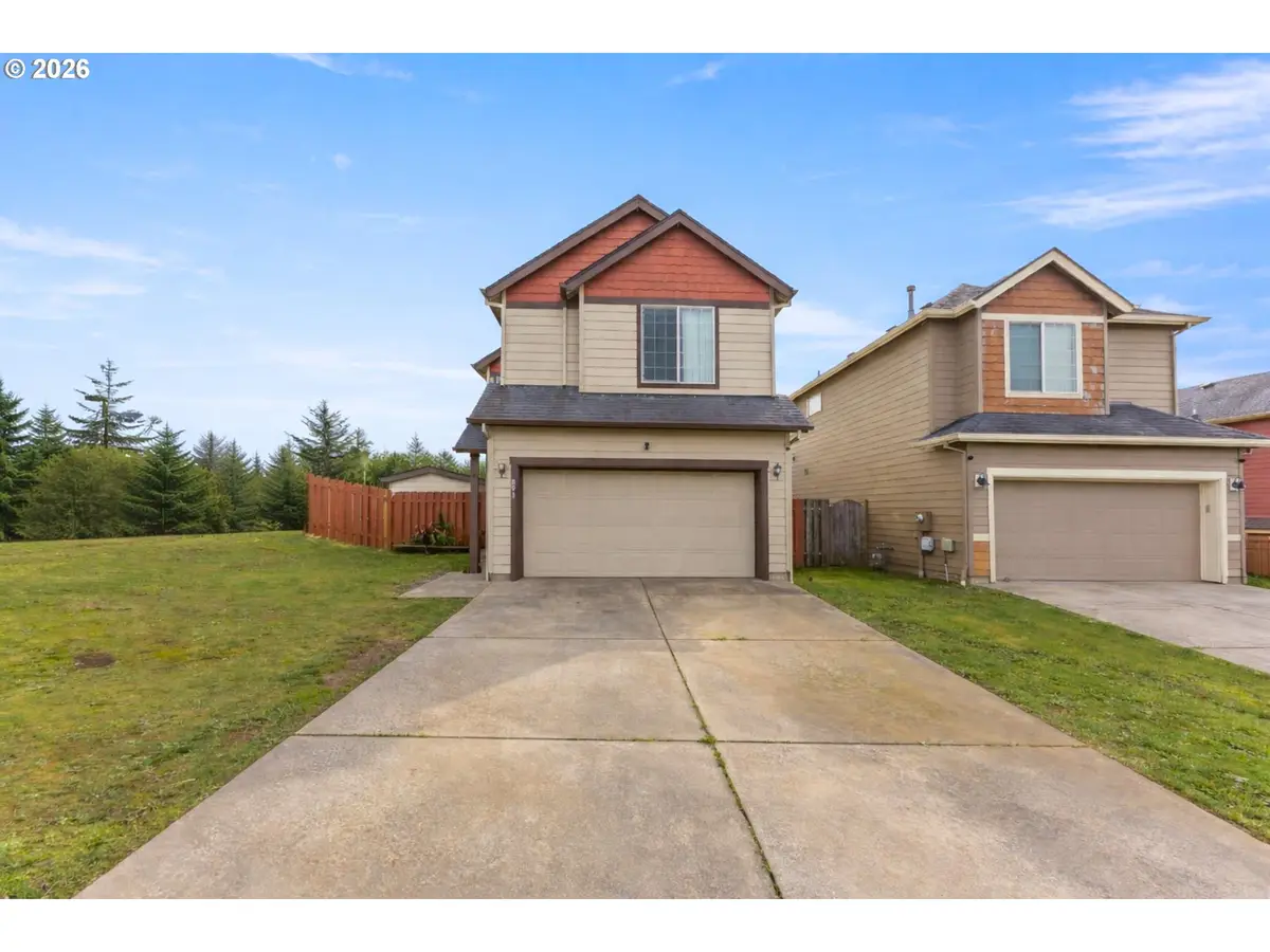 891 Kentucky Ave, Coos Bay, OR 97420 - #1