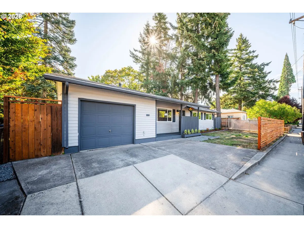 2126 SE 162nd Ave, Portland, OR 97233 - #1