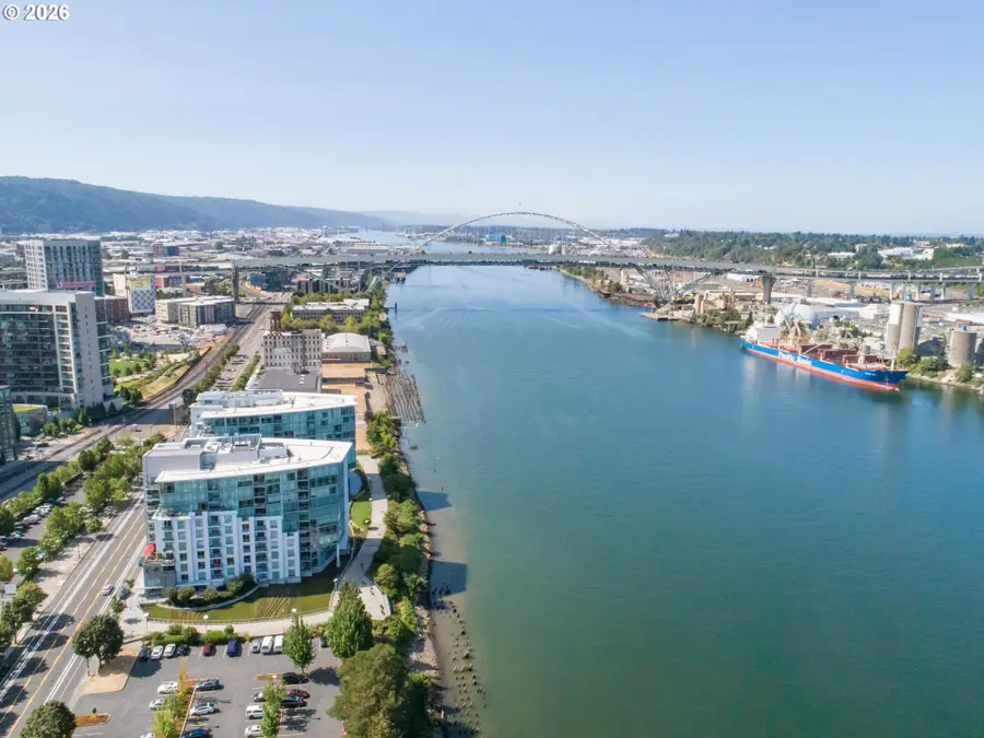 1310 NW Naito Pkwy #1001, Portland, OR 97209 - #3