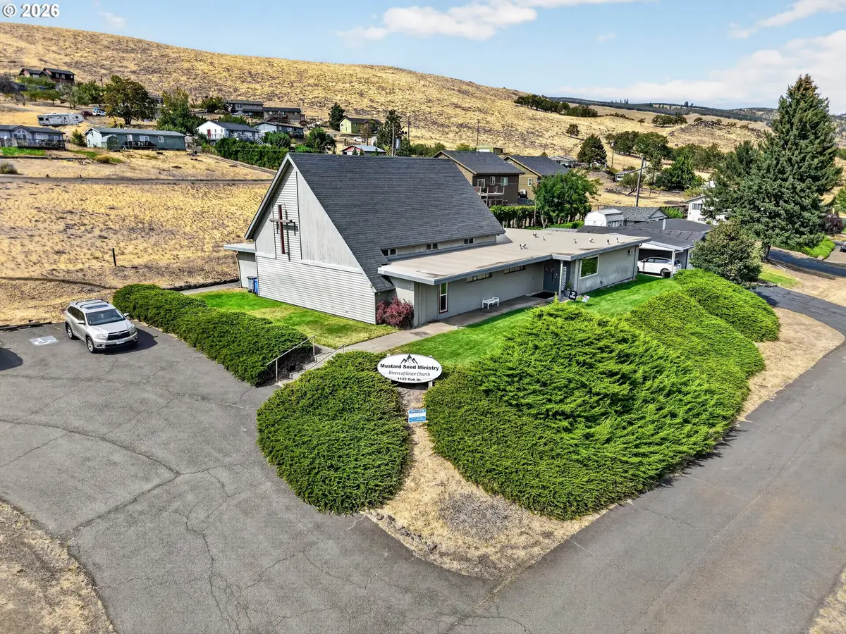 1122 Oak St, Chenoweth, OR 97058 - #1