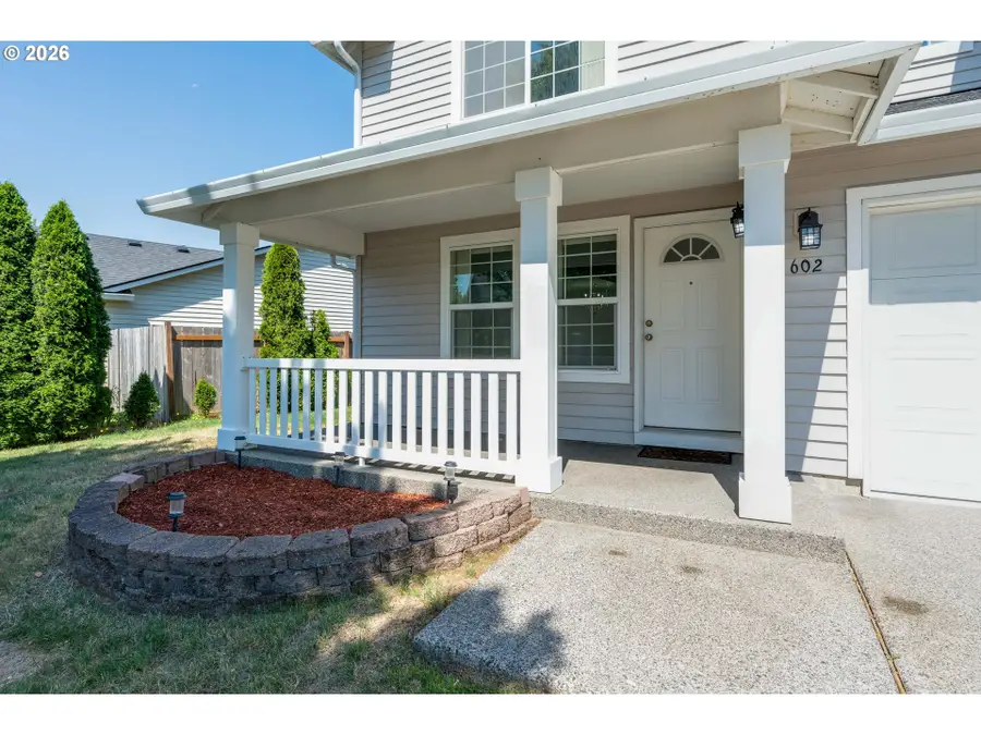 602 NW 25th Ave, Battle Ground, WA 98604 - #2