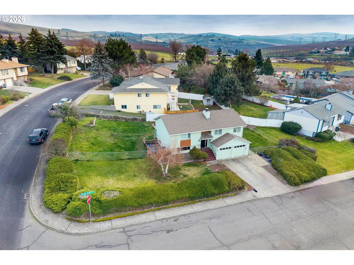 3540 Royal Crest Dr, The Dalles, OR 97058 - #1