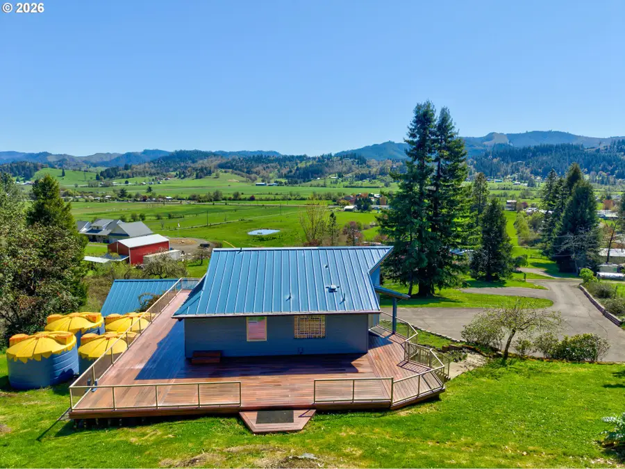 1980 E Sixth Ave, Sutherlin, OR 97479 - #2