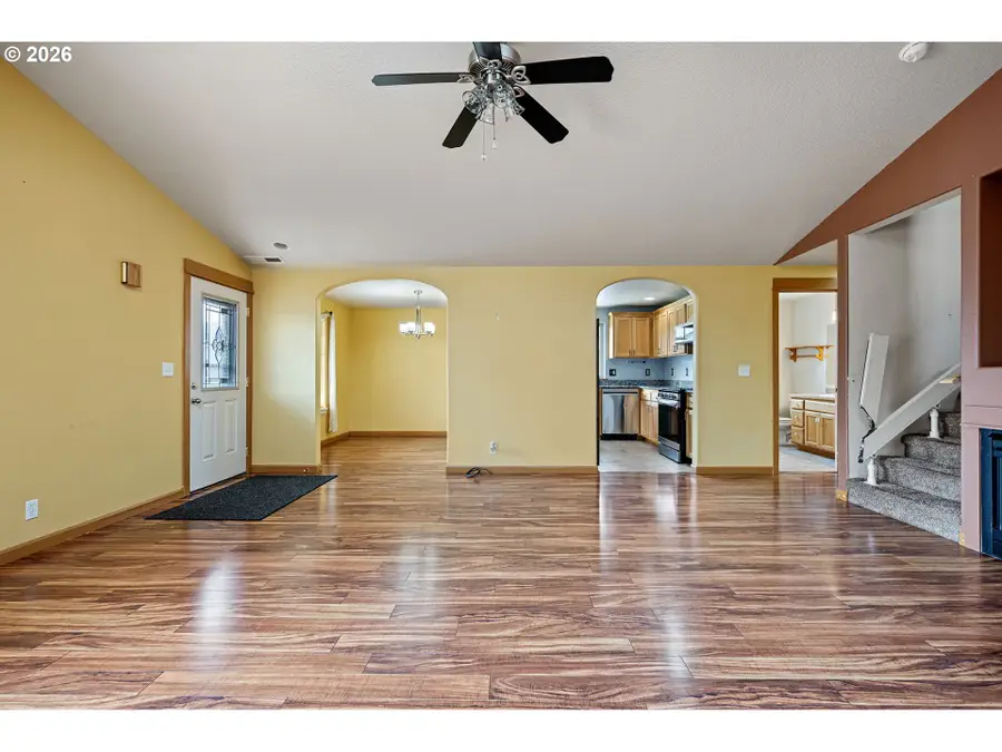 64 Almond Way, Creswell, OR 97426 - #3