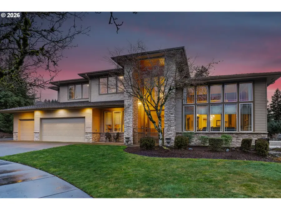 11737 SE Brockenhurst Cir, Happy Valley, OR 97086 - Image #2