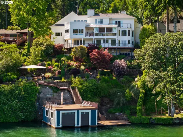 2470 Summit Ct, LakeOswego, OR 97034