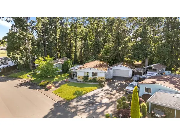 11847 Chateau Dr Ne, Woodburn, OR 97071