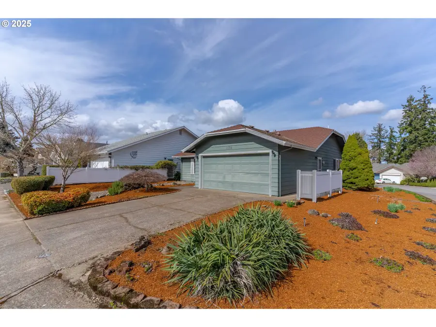 1694 Sunrise Cir Nw, Salem, OR 97304 - Image #2