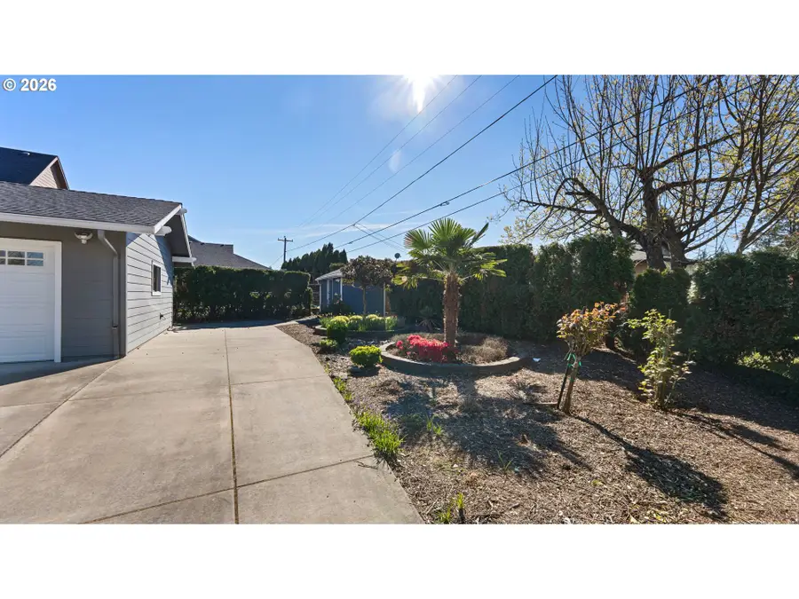 1400 NE 172nd Ave, Portland, OR 97230 - #2