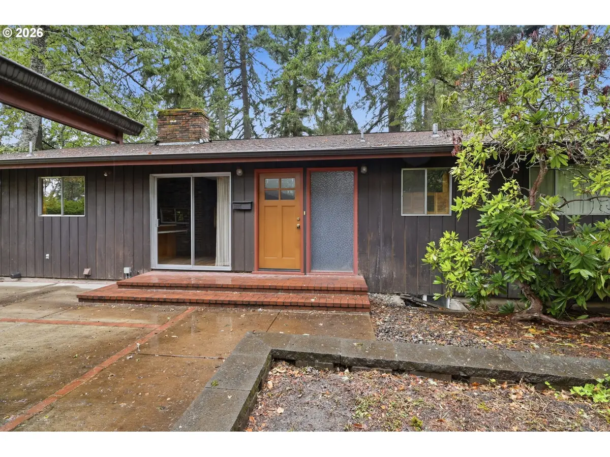 2041 E 26th Ave, Eugene, OR 97403 - #1