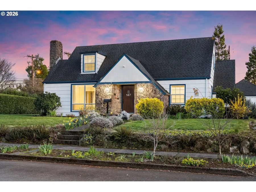 107 E 35th St, Vancouver, WA 98663 - #3