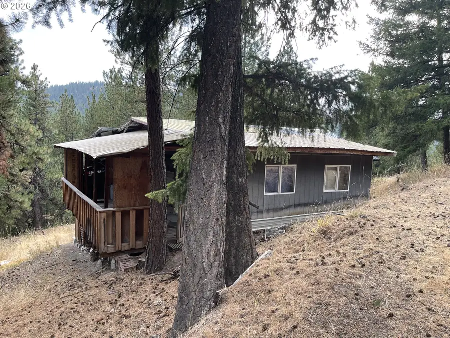 56021 Hanna Arbuckle Rd, Heppner, OR 97836 - #2