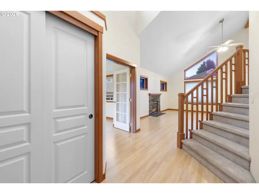 16108 SE Bybee Ct, Portland, OR 97236 - #3