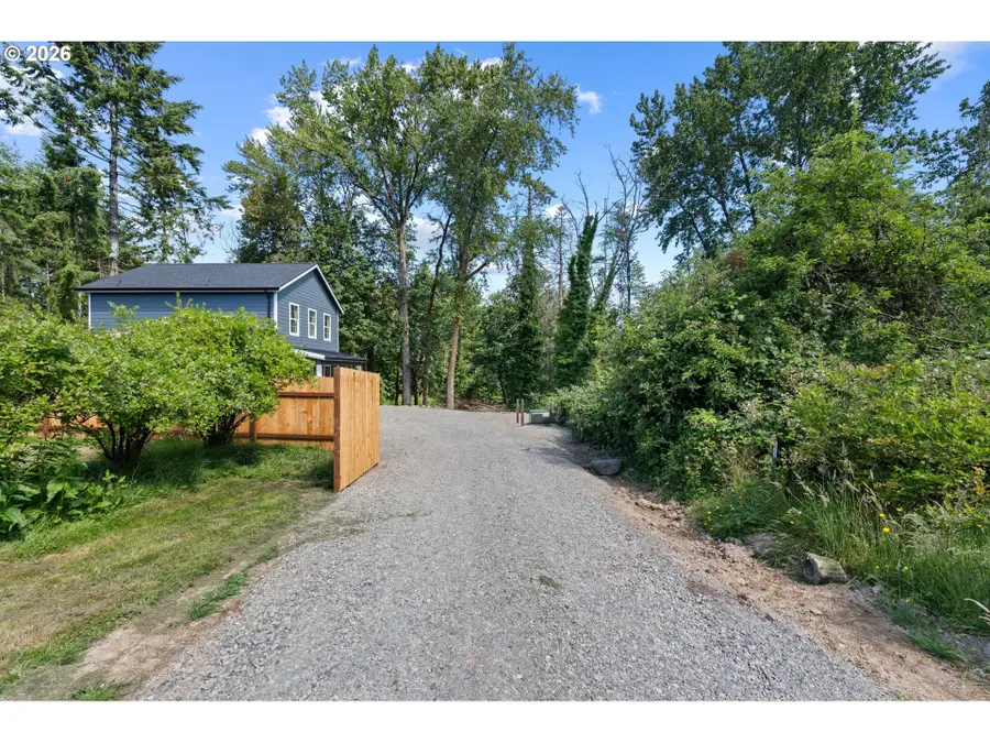 819 S Nevada Dr, Longview, WA 98632 - #3