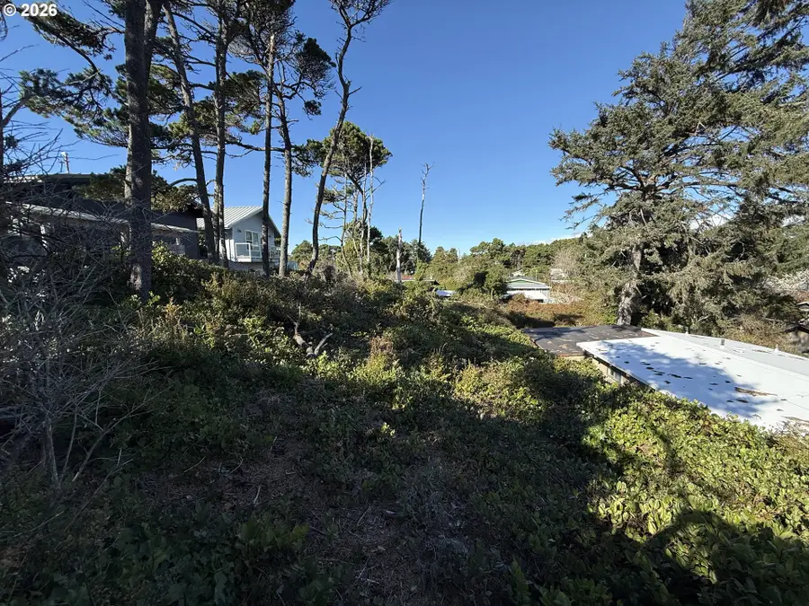 Arago St #2902, Florence, OR 97439 - #2