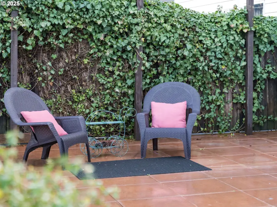 453 NW Lincoln St, Hillsboro, OR 97124 - Image #2