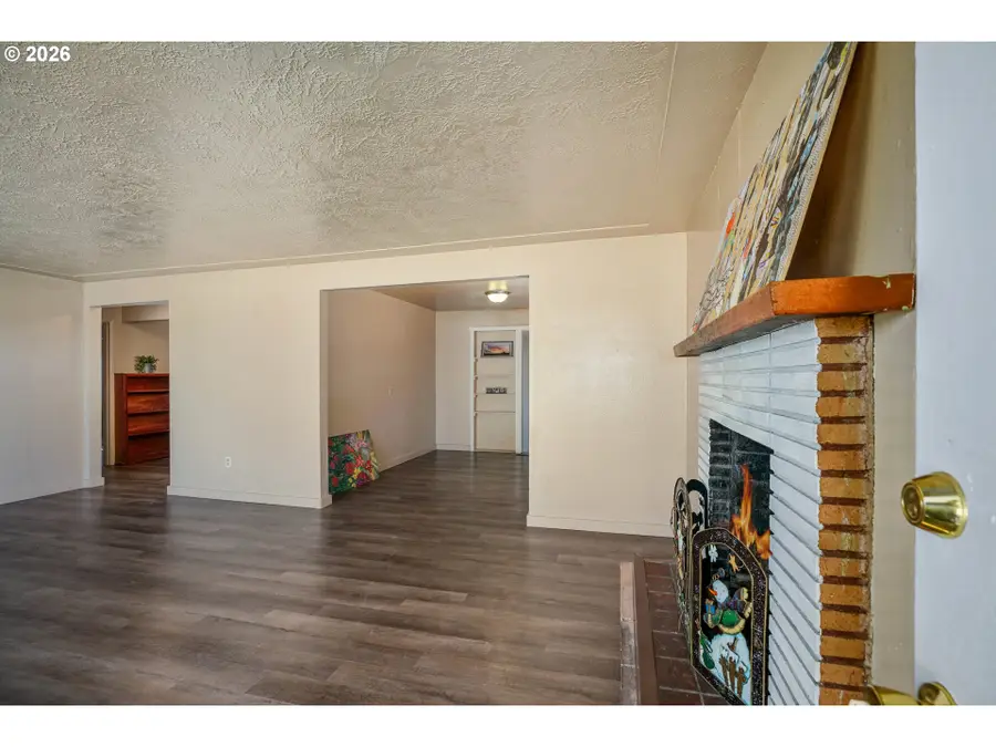 2806 Livingston Sta, Salem, OR 97301 - #2