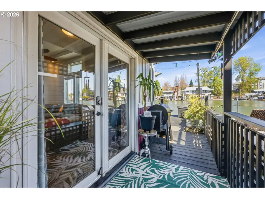 209 N Bridgeton Rd, Portland, OR 97217 - #3