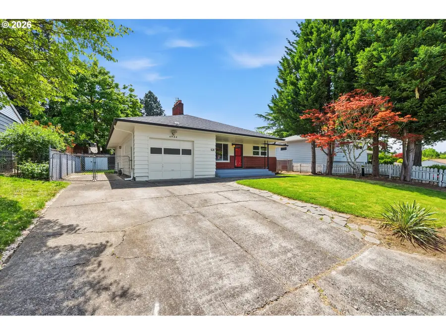 4934 SE Harvey St, Milwaukie, OR 97222 - #3