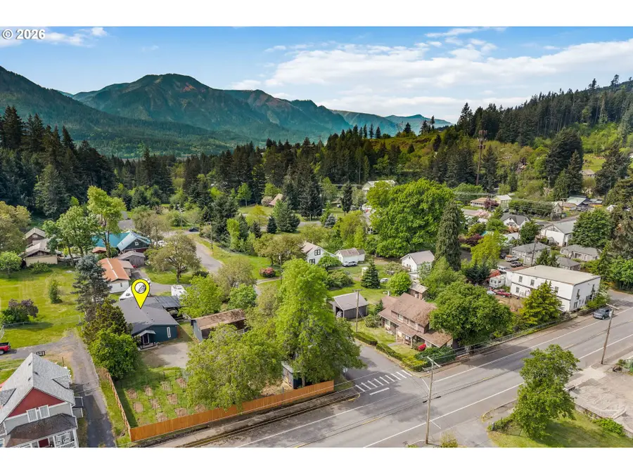 11 Second St, Carson, WA 98610 - #2