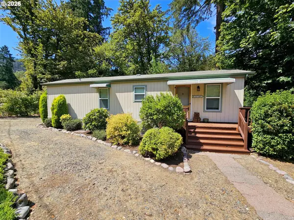 6152 Tyee Rd, Umpqua, OR 97486