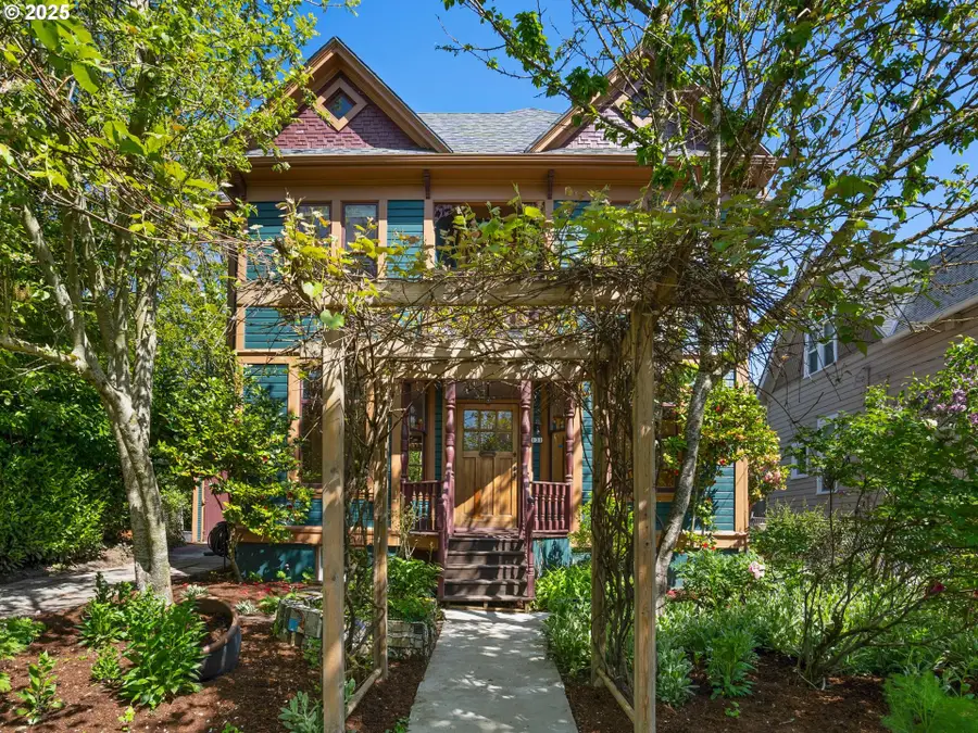 131 NE Tillamook St, Portland, OR 97212 - #2