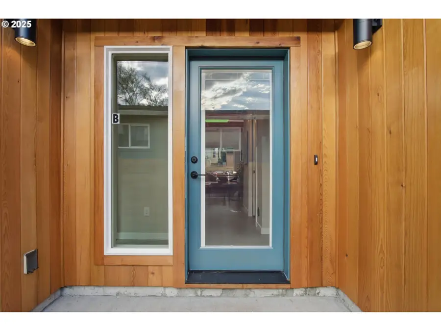 1123 SE Rhone St #B, Portland, OR 97202 - Image #3