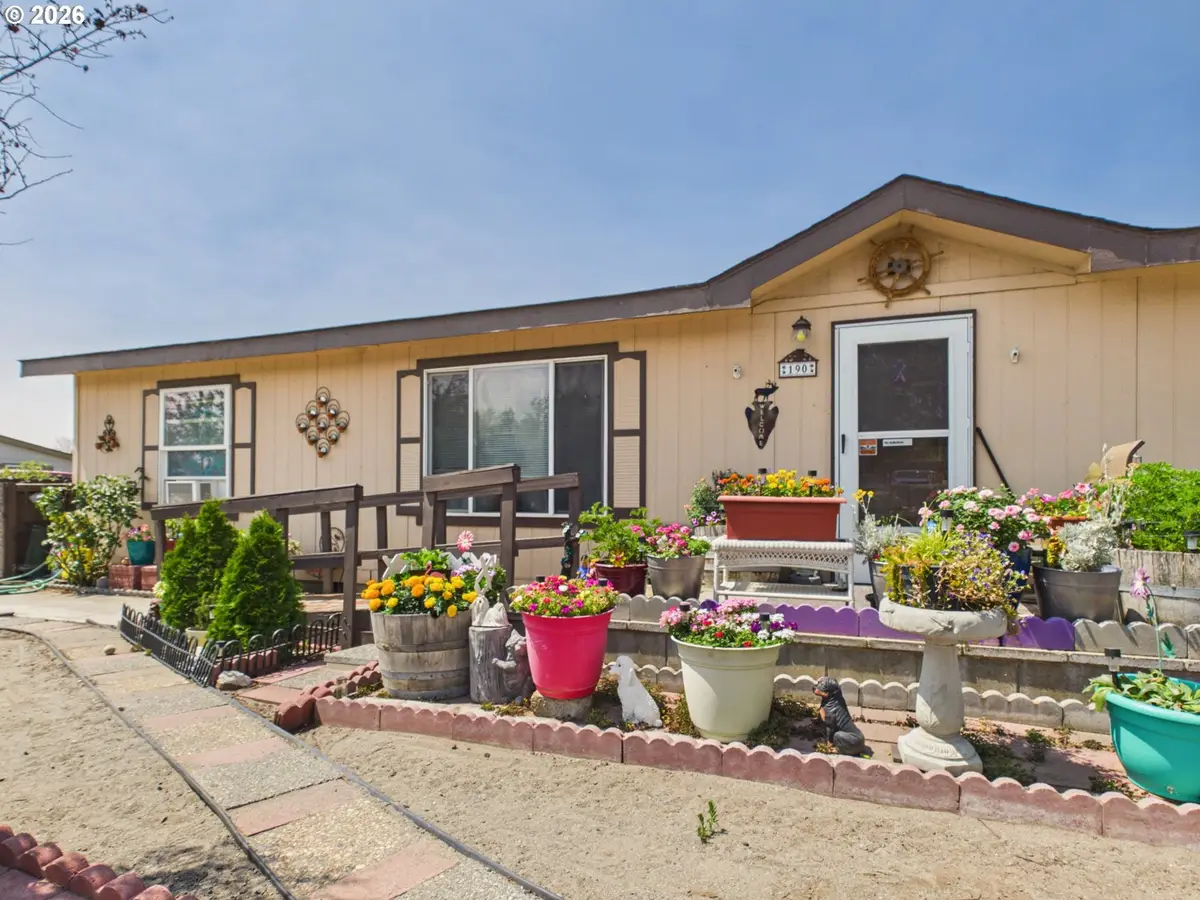 190 SE Kristen Dr, Irrigon, OR 97844 - #1