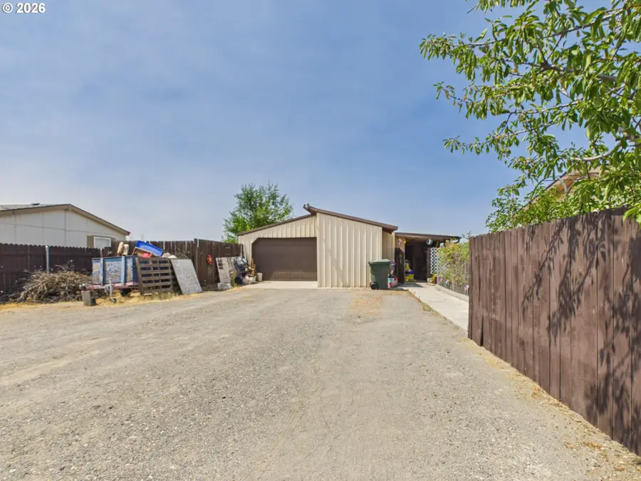 190 SE Kristen Dr, Irrigon, OR 97844 - #2