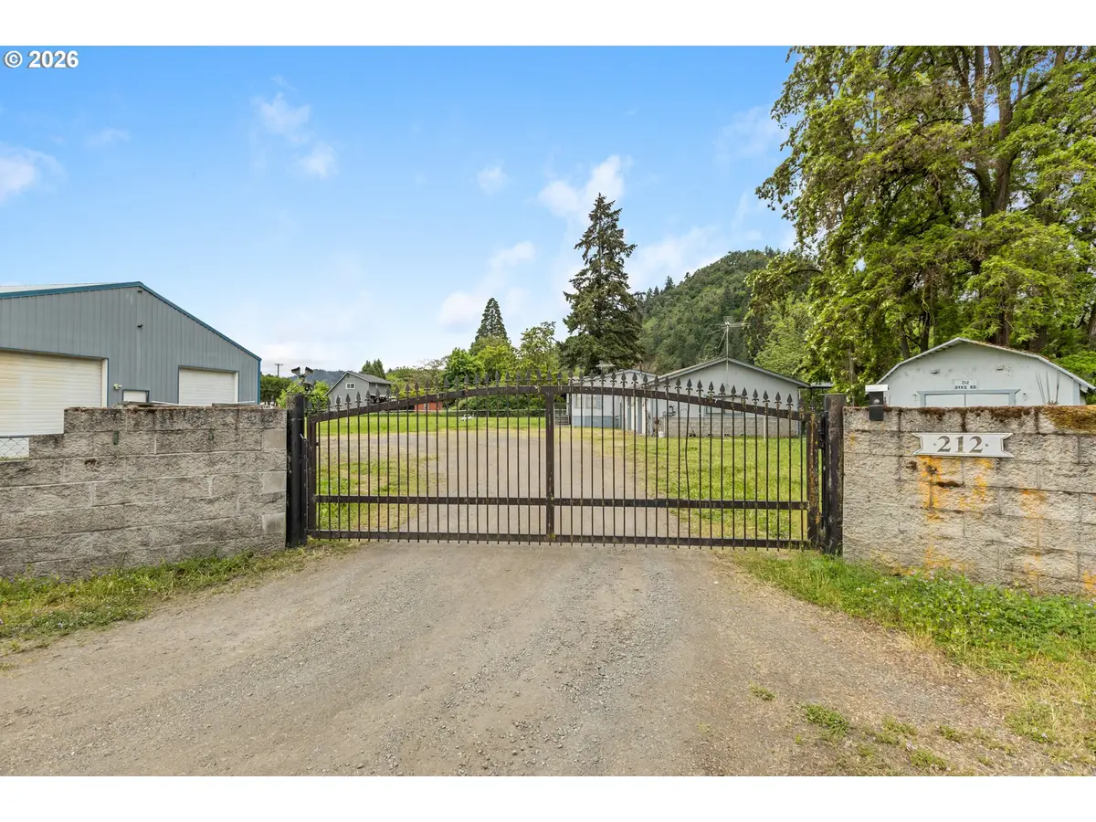 212 Dyke Rd, Dillard, OR 97432 - #1