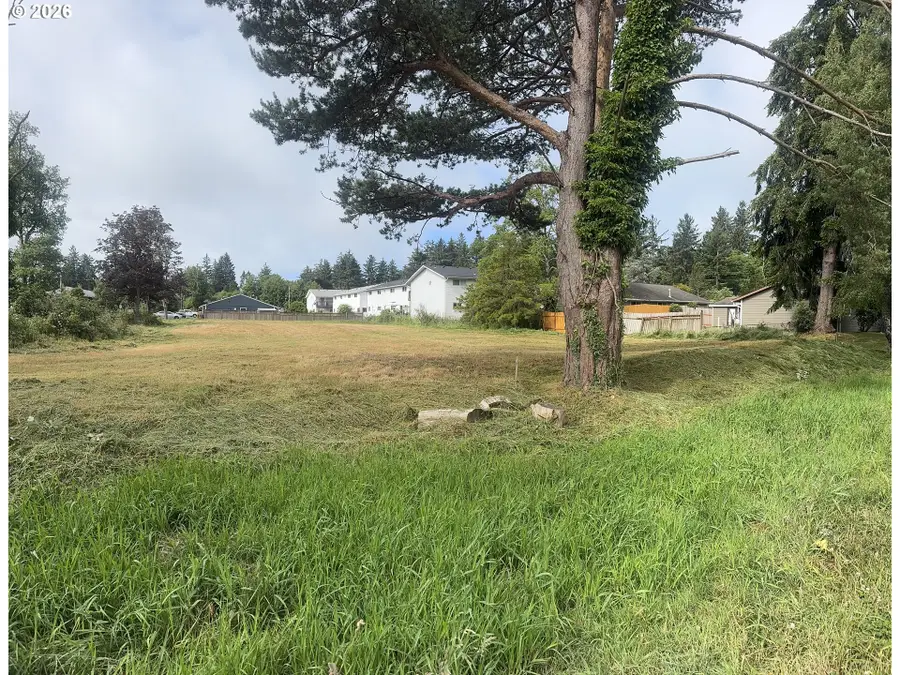 135 SW 1st St, Warrenton, OR 97146 - #3