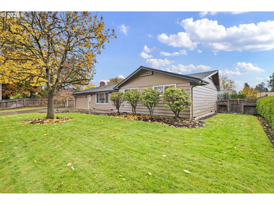 2785 Alyndale Dr, Eugene, OR 97404 - #3