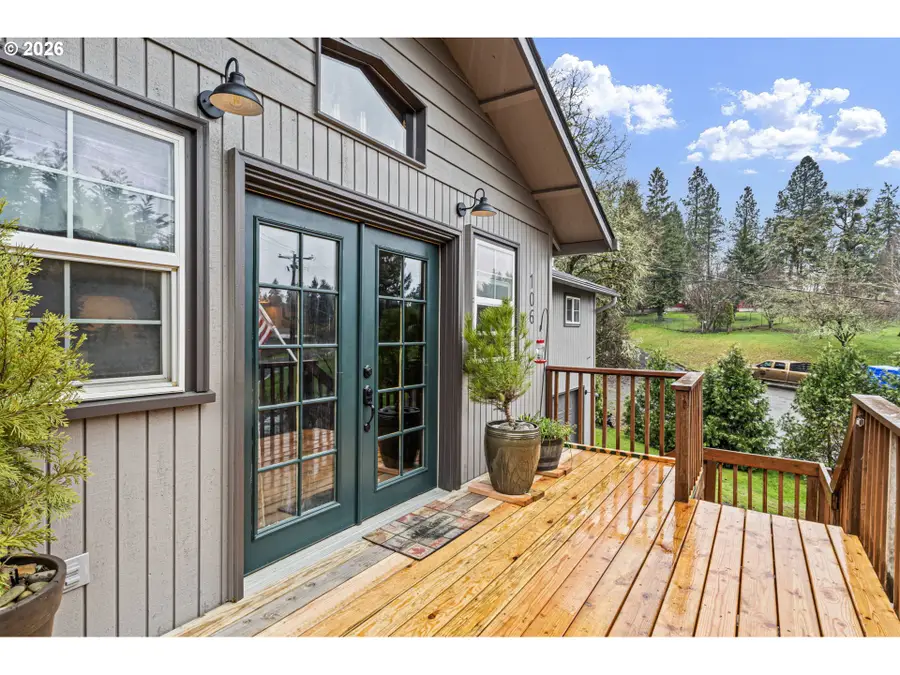 106 Odille Ct, Glide, OR 97443 - #3