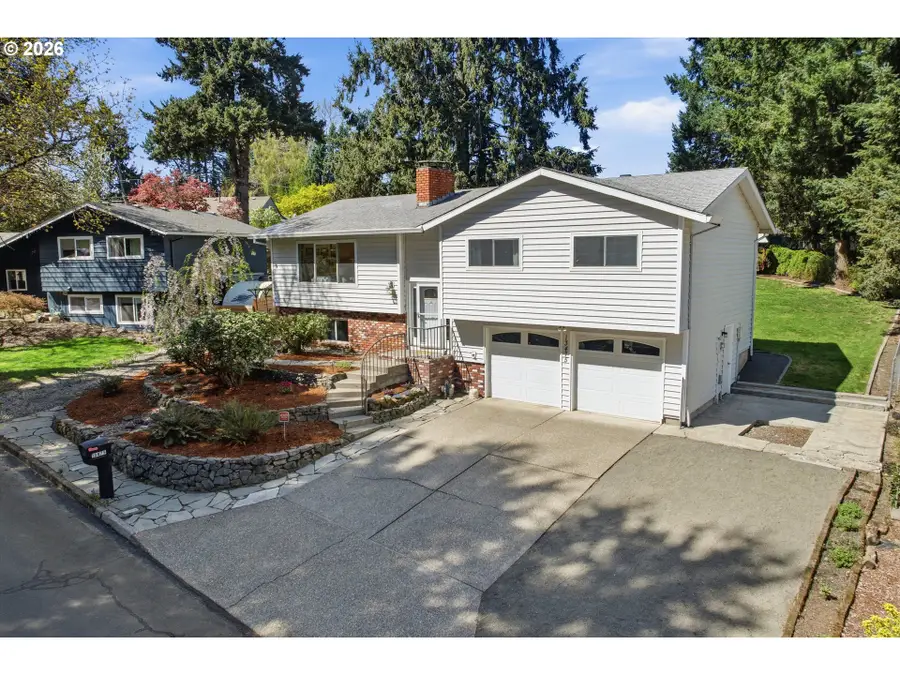 13475 SW Village Glenn Dr, Tigard, OR 97223 - #3