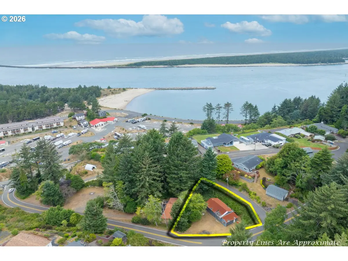 188 Sunset Dr, Winchester Bay, OR 97467 - #1