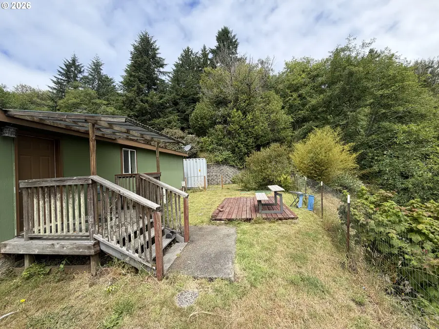 17021 Ferry Creek Heights Rd, Brookings, OR 97415 - #2